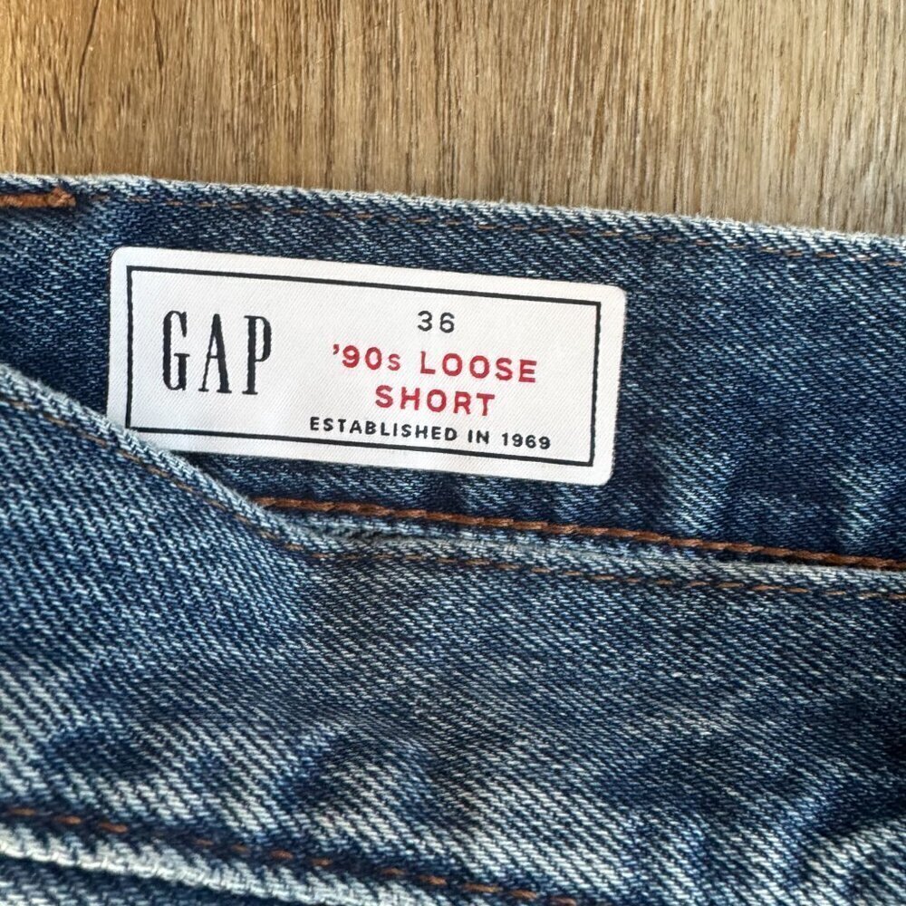 GAP 90s Loose Jean Shorts - Size 36 - Picture 3 of 4